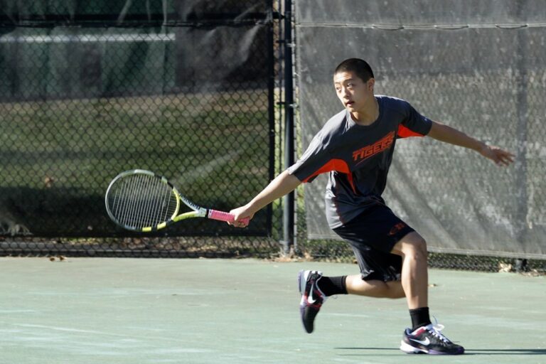 Varsity Tennis